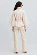 Cape Manteau Amelia