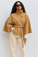 Cape Manteau Amelia