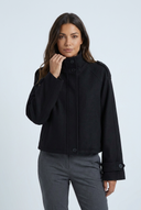 Black veste courte laine col montant closeup