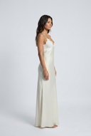 Ivory robe longue satin nuisette bordée de dentelle side