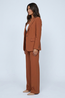 Tailleur pantalon large deux pièces Ines Marron