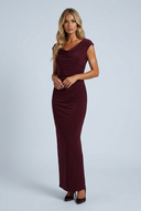 Robe longue col benitier bordeaux manches courtes froncee vue de face