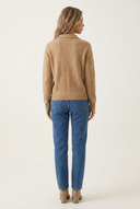 Amandine Kaki, back